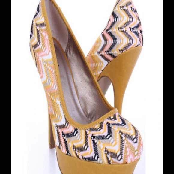 Pump heels - Picture 2 of 2