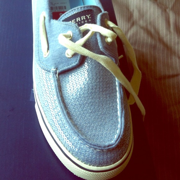 Reduced!! NEW!!! Bahama Blue Sperrys size 9