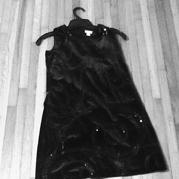 Black Swirl Dress!