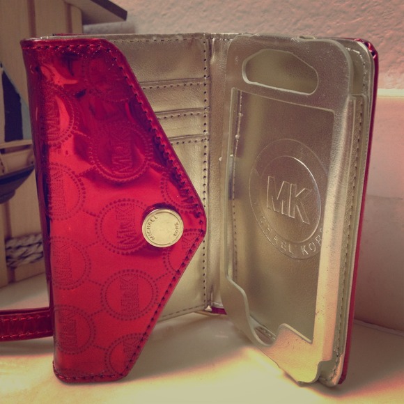 🎀SOLD🎀 Michael Kors iPhone 4/4S Wallet Case