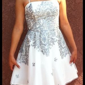 Elegant white dress!!!