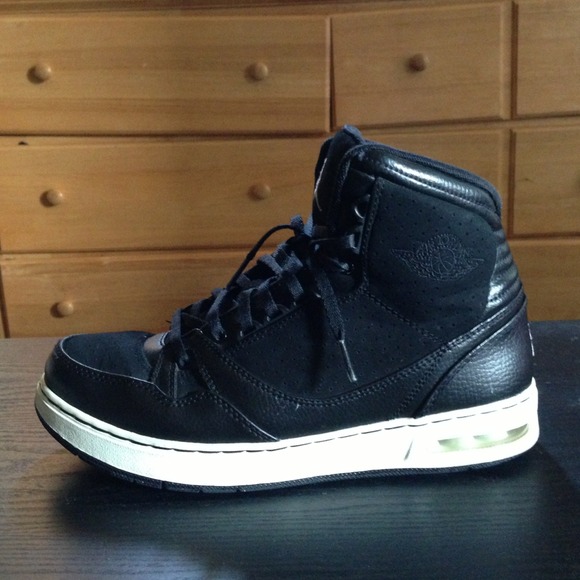 Jordans - Picture 2 of 4