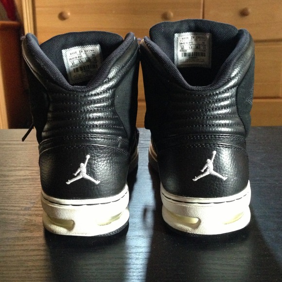 Jordans - Picture 4 of 4