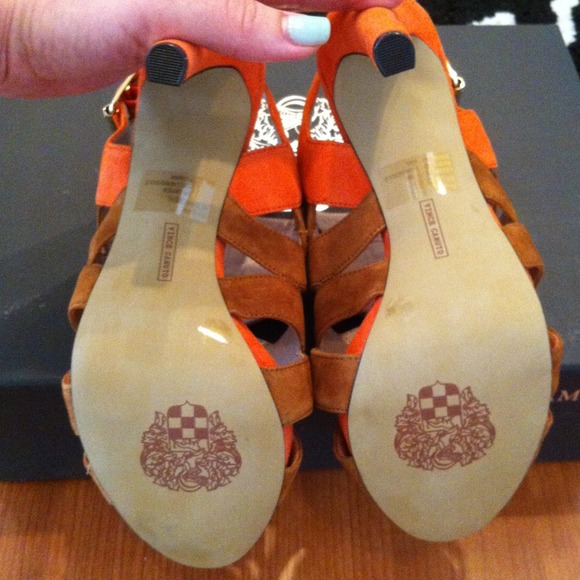 NWT Vince Camuto heels 6.5 light brown and coral - Picture 2 of 4