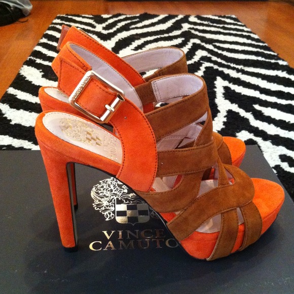 NWT Vince Camuto heels 6.5 light brown and coral - Picture 4 of 4