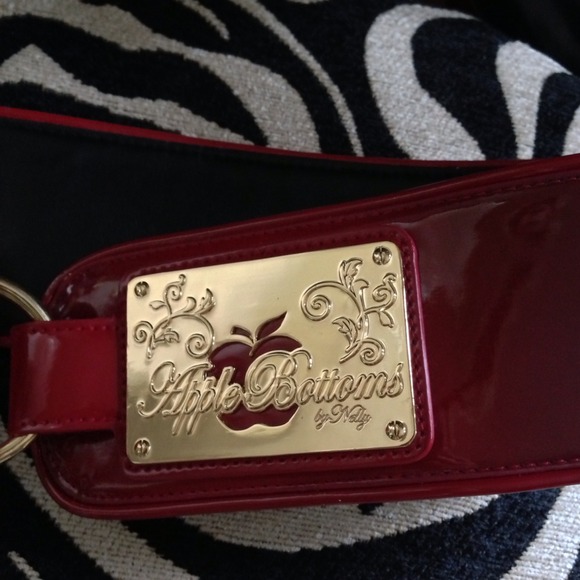 Apple Bottoms Belt - Picture 3 of 4