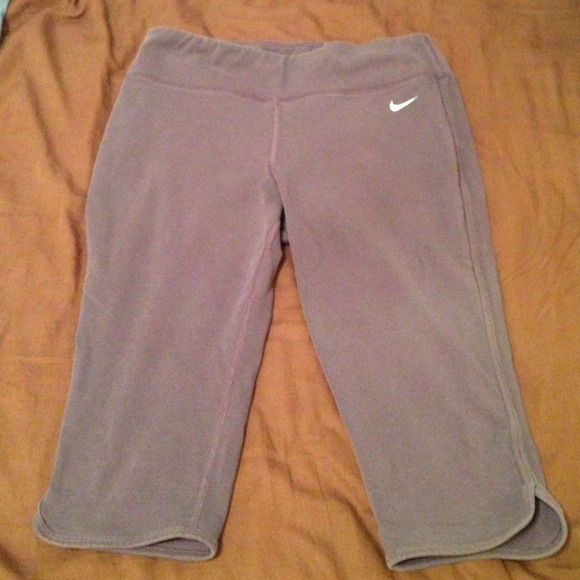 Nike Dri-fit crops (grey)