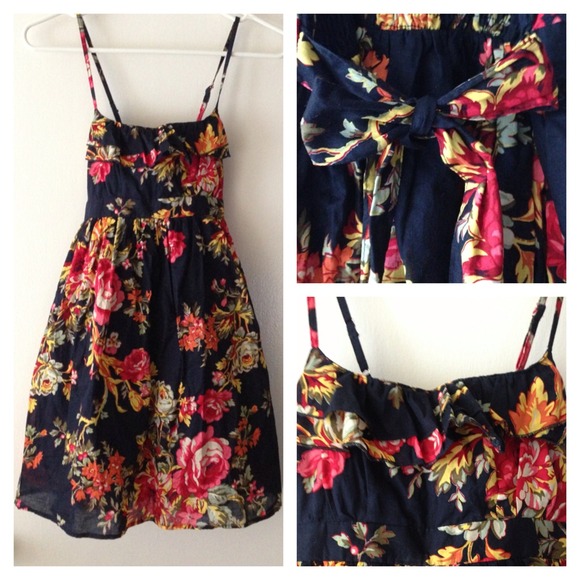 Xhilaration Dresses & Skirts - Floral patterned dress