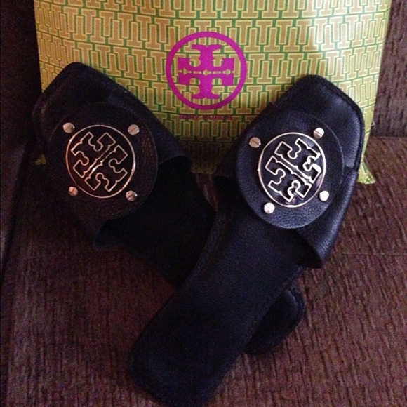SOLD SOLD TORY BURCH BLACK GOLD SLIDES SIZE 10