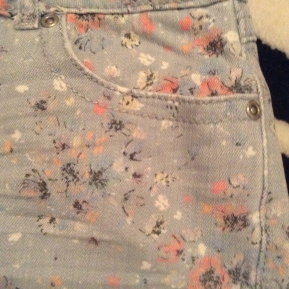 Shorts bundle!! - Picture 2 of 4