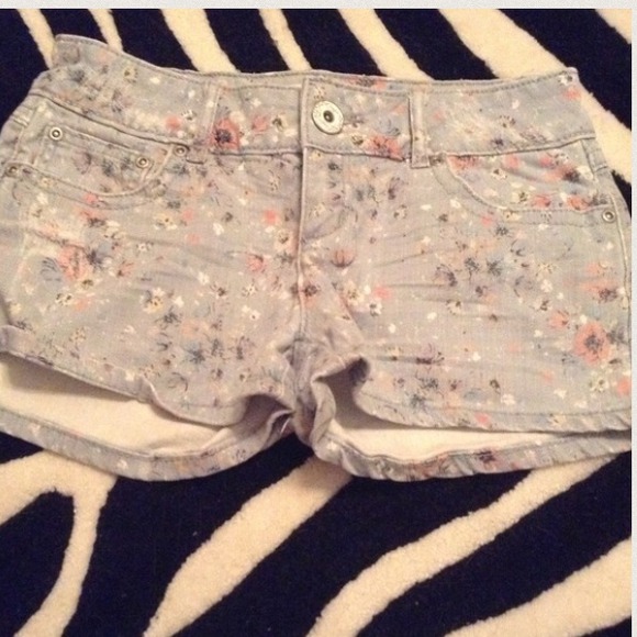 Shorts bundle!! - Picture 3 of 4