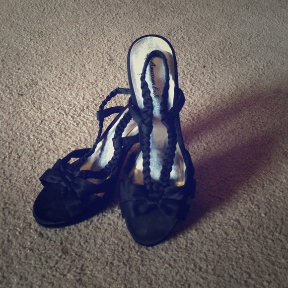 Black American Eagle Heels