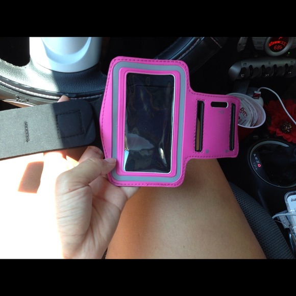 iPhone 4 runner arm band and skirt