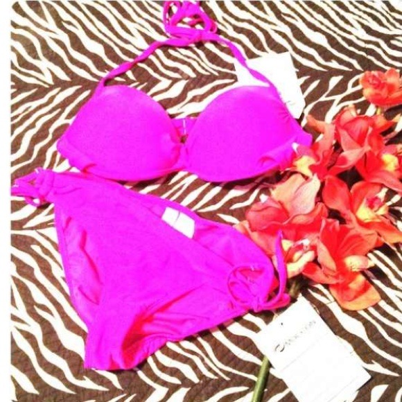 Magenta bikini💢traded💢