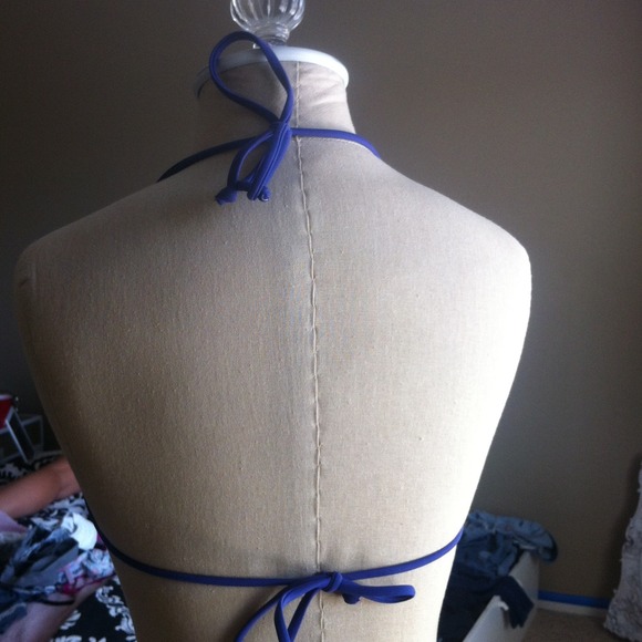 ⭕️SOLD⭕️Floral bikini top! Ruffles and buttons - Picture 4 of 4