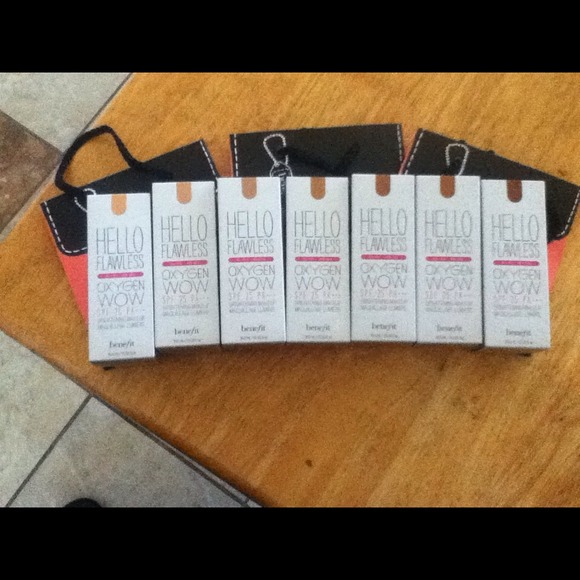 Benefit Other - INDIVIDUALS SOLD Benefit Hello Flawless Oxygen Wow