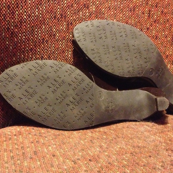 Alex Marie Kitten Heel Peep Toe Sz 6 NWOB - Picture 2 of 2