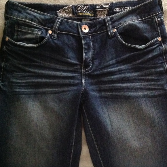 Skinny JEANS. Worn 2x. Medium blue color. Perfect.
