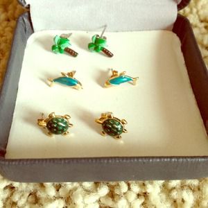 3 sets of tropical earrings!
