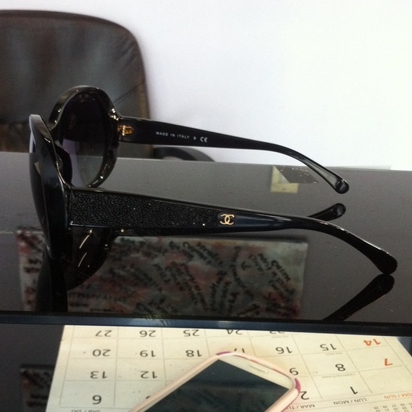 CHANEL Accessories - chanel sunglasses