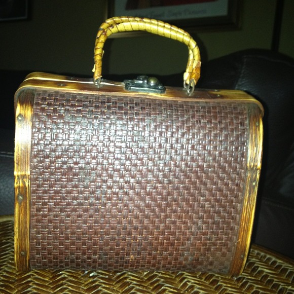 Small purse made of wood!!