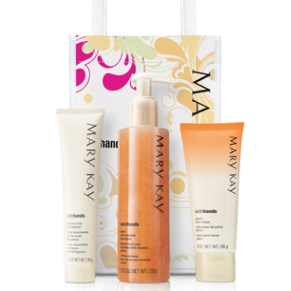 Mary Kay Peach satin hands set