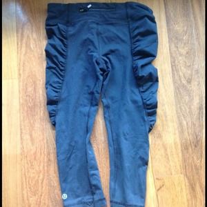 Lululemon navy yoga pants