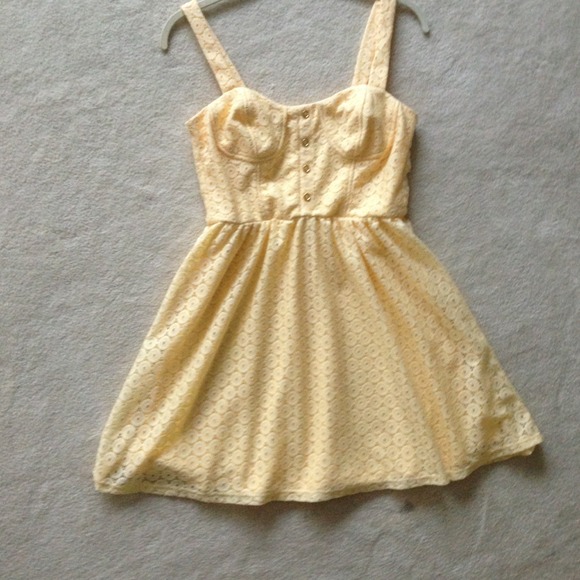 Yellow Charlotte Russe Dress - Picture 2 of 2