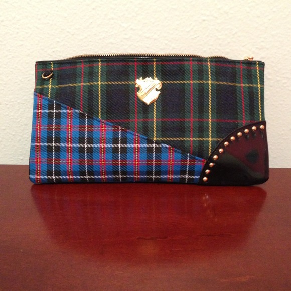 ⬇️REDUCED⬇️MAC cosmetic bag/shoulder bag NWOT - Picture 2 of 3