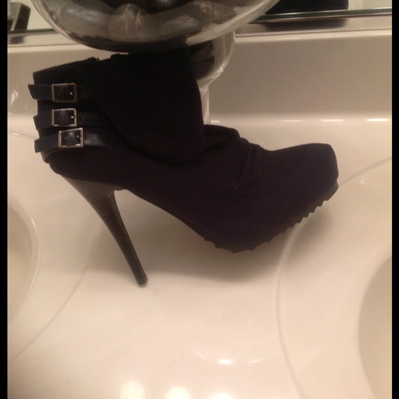 👠👠👠SOLD👠👠👠 - Picture 2 of 2