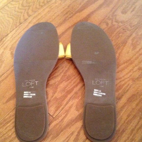Ann Taylor Loft Summer Yellow Flats - Picture 4 of 4
