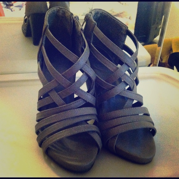 Size 6 New Strapped High Heels
