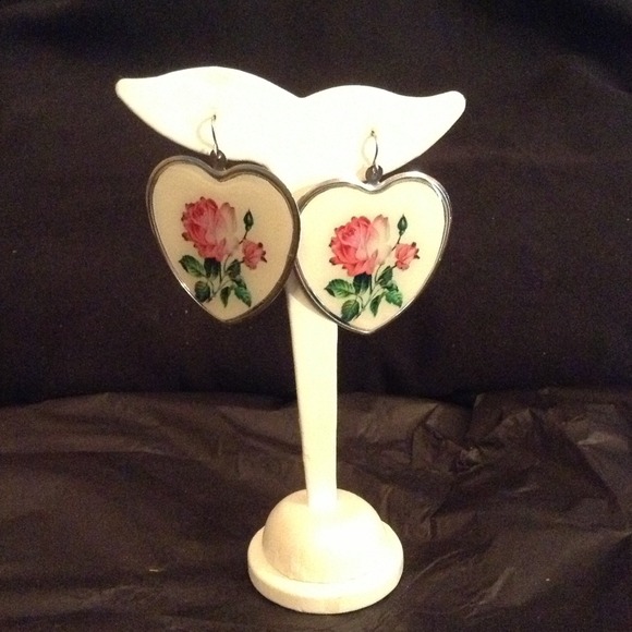 Vintage rose earrings, lightweight