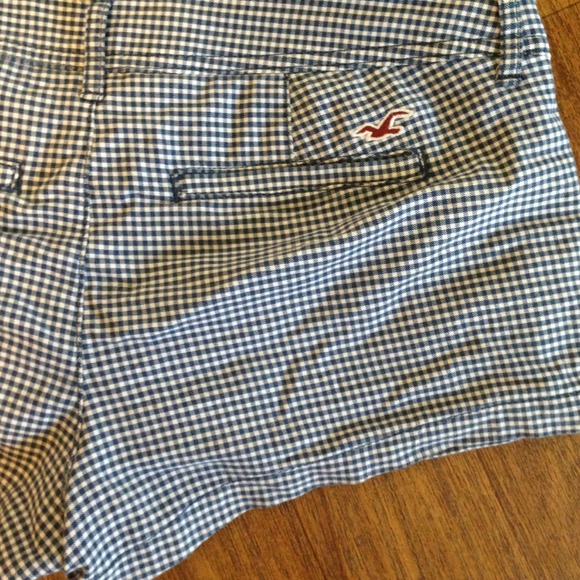 White and blue square shorts - Picture 2 of 2