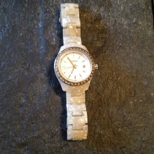 Fossil white/pearl watch