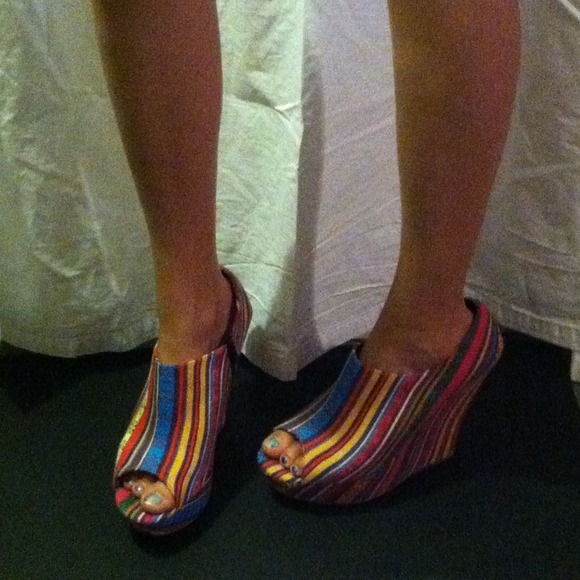 Wedge heels! - Picture 3 of 3