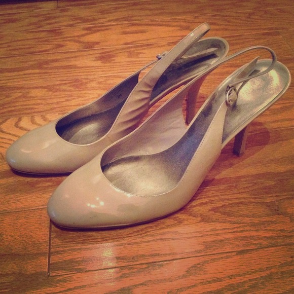 Nine West Nude Patent Leather Slingbacks - Picture 1 of 3