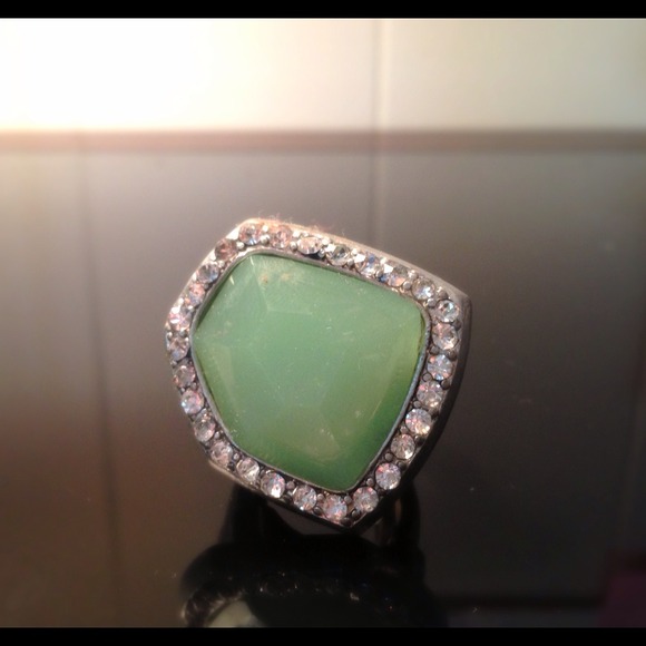 Ring - Picture 2 of 4