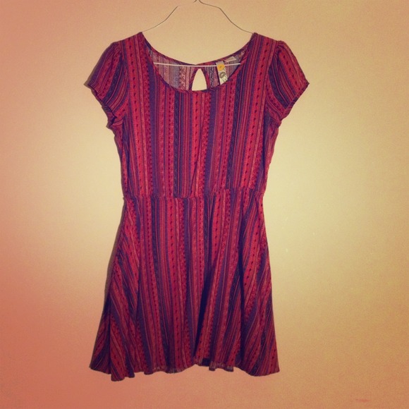 Cute stripped dress👗🎀 - Picture 1 of 1