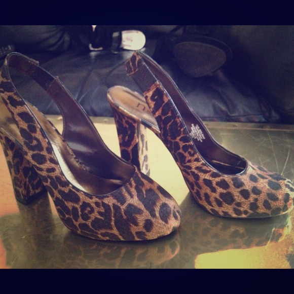 N by nicole miller Shoes - Leopard pumps NWOT