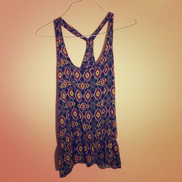 Tribal tank top🔸🔹🔸🔹 SALE SALE SALE - Picture 1 of 2