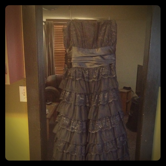 Black lace prom dress worn a couple hours