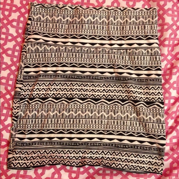 Charlotte Russe pencil skirt - Picture 1 of 2