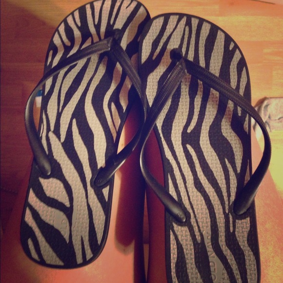 Old navy flip flops