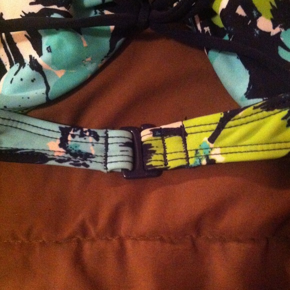 Floral bikini - Picture 3 of 3