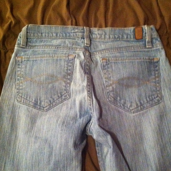 Light wash jeans - Picture 3 of 3