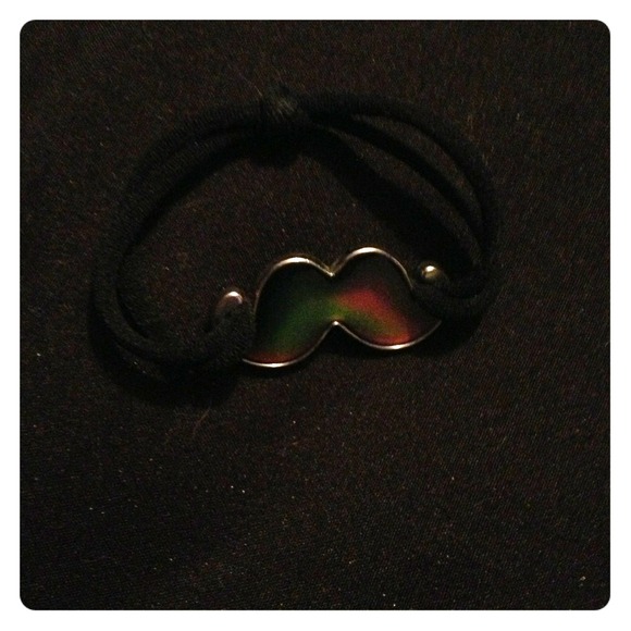 Mustache mood bracelet