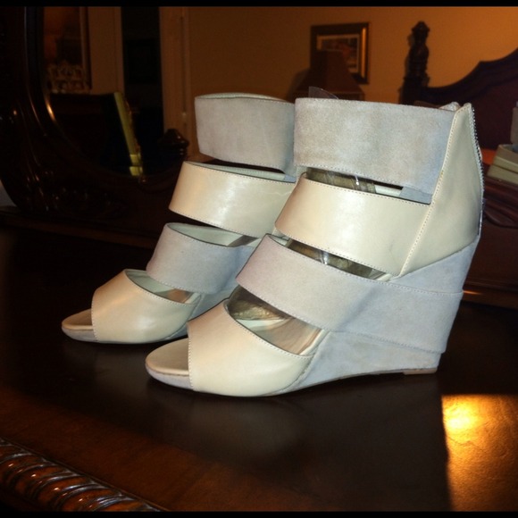 Beautiful beige leather and suede shoes