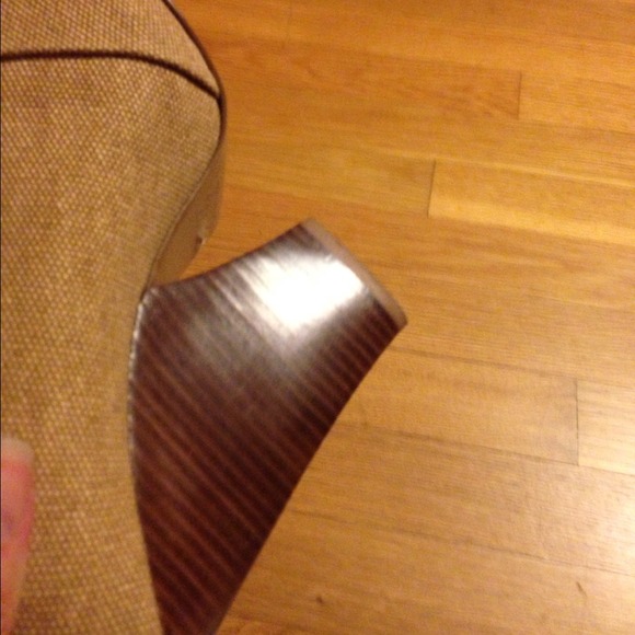 Shoes - Picture 3 of 3