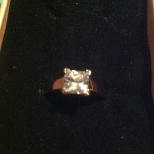Cubic zirconia ring